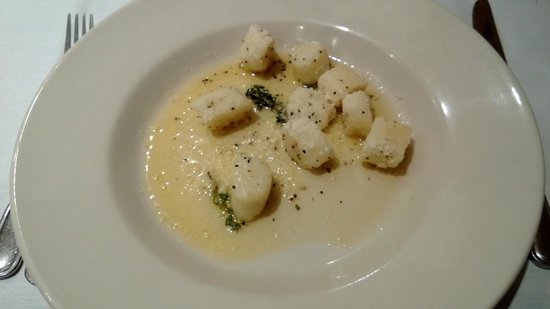 Lucca signature dishes Scallops
Gnocchi
Risotto
